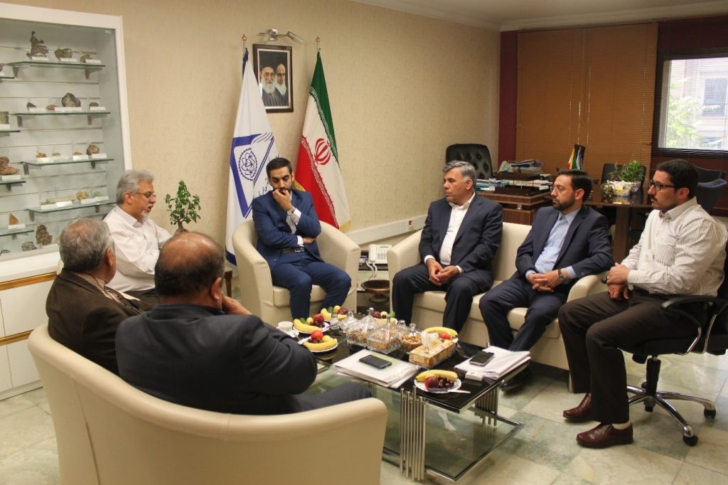 بازدید دکتر اسماعیلی (نایب رئیس کمیسیون صنایع و معادن مجلس شورای اسلامی و رئیس سازمان نظام مهندسی معادن ایران) از هلدینگ معادن کوثر